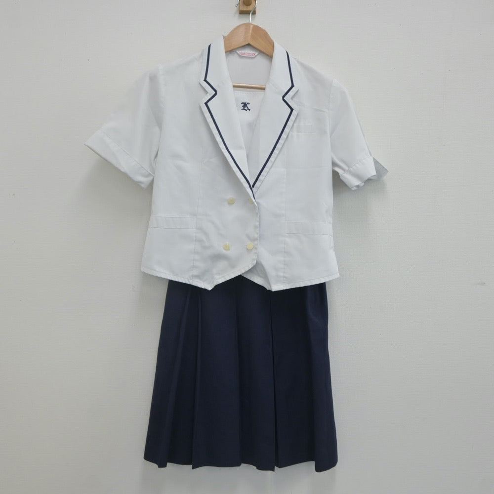 【中古】和歌山県 近畿大学附属和歌山中学校 女子制服 3点（セーラー服・スカート）sf022294