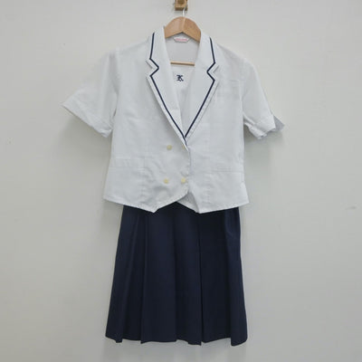 【中古】和歌山県 近畿大学附属和歌山中学校 女子制服 3点（セーラー服・スカート）sf022294