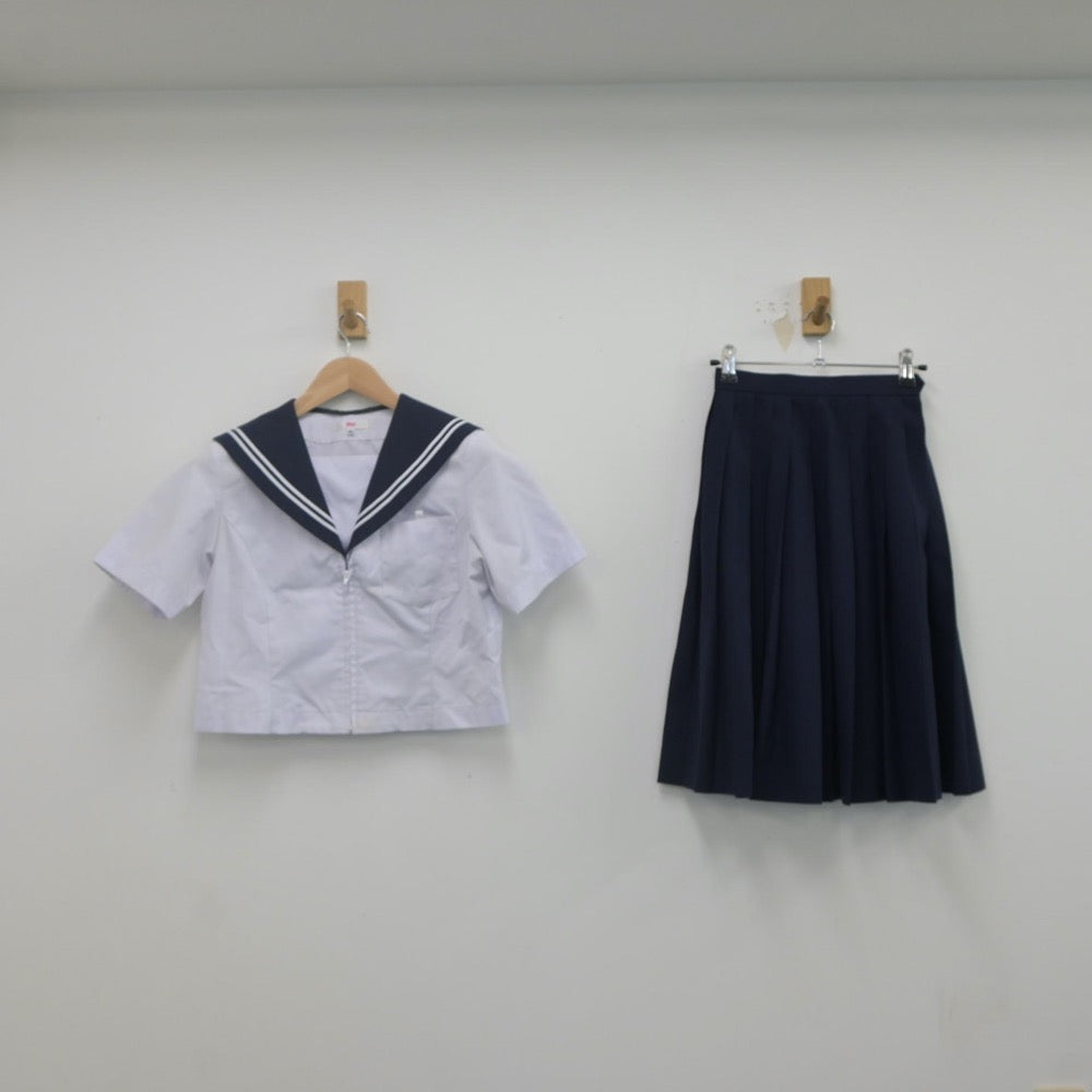 【中古】愛知県 岡崎聾学校 女子制服 2点（セーラー服・スカート）sf022386