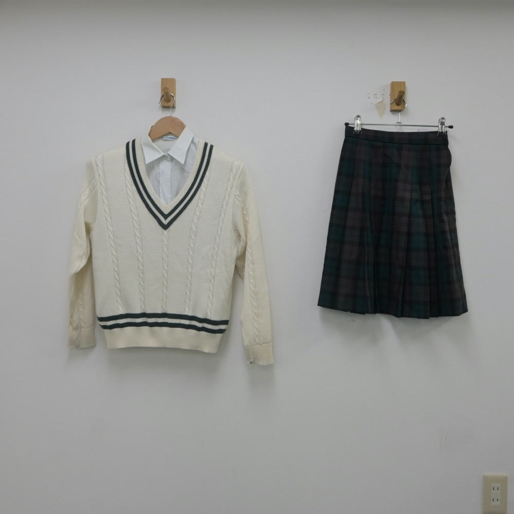 【中古】三重県 セントヨゼフ女子学園高等学校 女子制服 3点（シャツ・ニット・スカート）sf022452