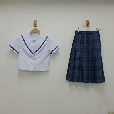 【中古】福岡県 北九州市立花尾中学校 女子制服 2点（セーラー服・スカート）sf022463