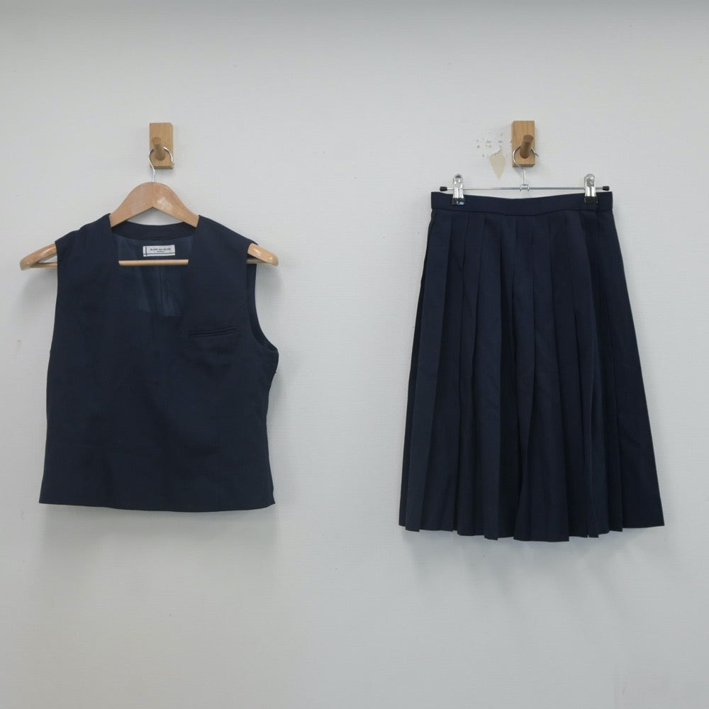 【中古】北海道 平岸中学校 女子制服 2点（ベスト・スカート）sf022474