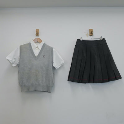 【中古】東京都 桜美林高等学校 女子制服 4点（シャツ・ニットベスト・スカート）sf022589