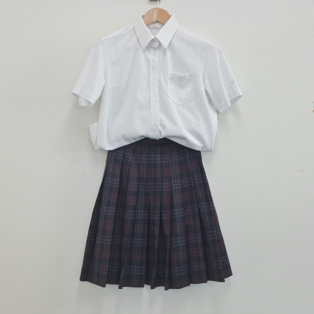 【中古】北海道 北海道旭川西高等学校 女子制服 3点（シャツ・ニットベスト・スカート）sf022886