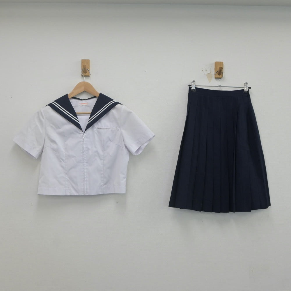 【中古】千葉県 稲毛中学校 女子制服 2点（セーラー服・スカート）sf022966