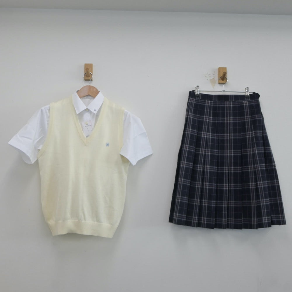 【中古】千葉県 麗澤中学校 女子制服 3点（ニットベスト・シャツ・スカート）sf023033