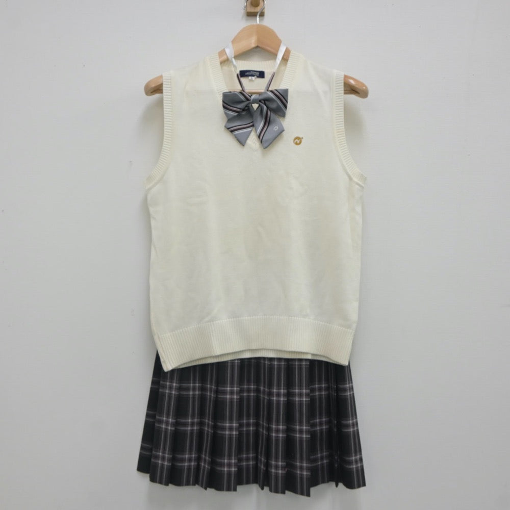 【中古】千葉県 二松学舎大学附属柏高等学校 女子制服 3点（ニットベスト・スカート）sf023284