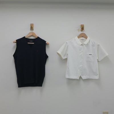 【中古】大阪府 関西大学第一中学校・高等学校 女子制服 2点（シャツ・ニットベスト）sf023501