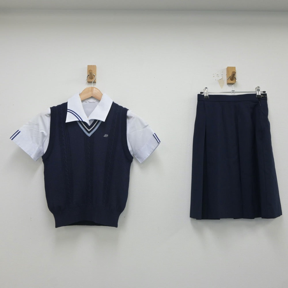 【中古】岡山県 岡山大安寺高等学校 女子制服 4点（ニットベスト・シャツ・スカート）sf023525