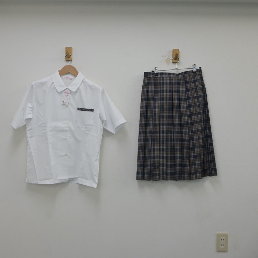 【中古】大阪府 八尾翠翔高等学校 女子制服 2点（シャツ・スカート）sf023599