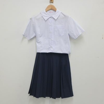 【中古】岩手県 城西中学校 女子制服 3点（ベスト・シャツ・スカート）sf023626