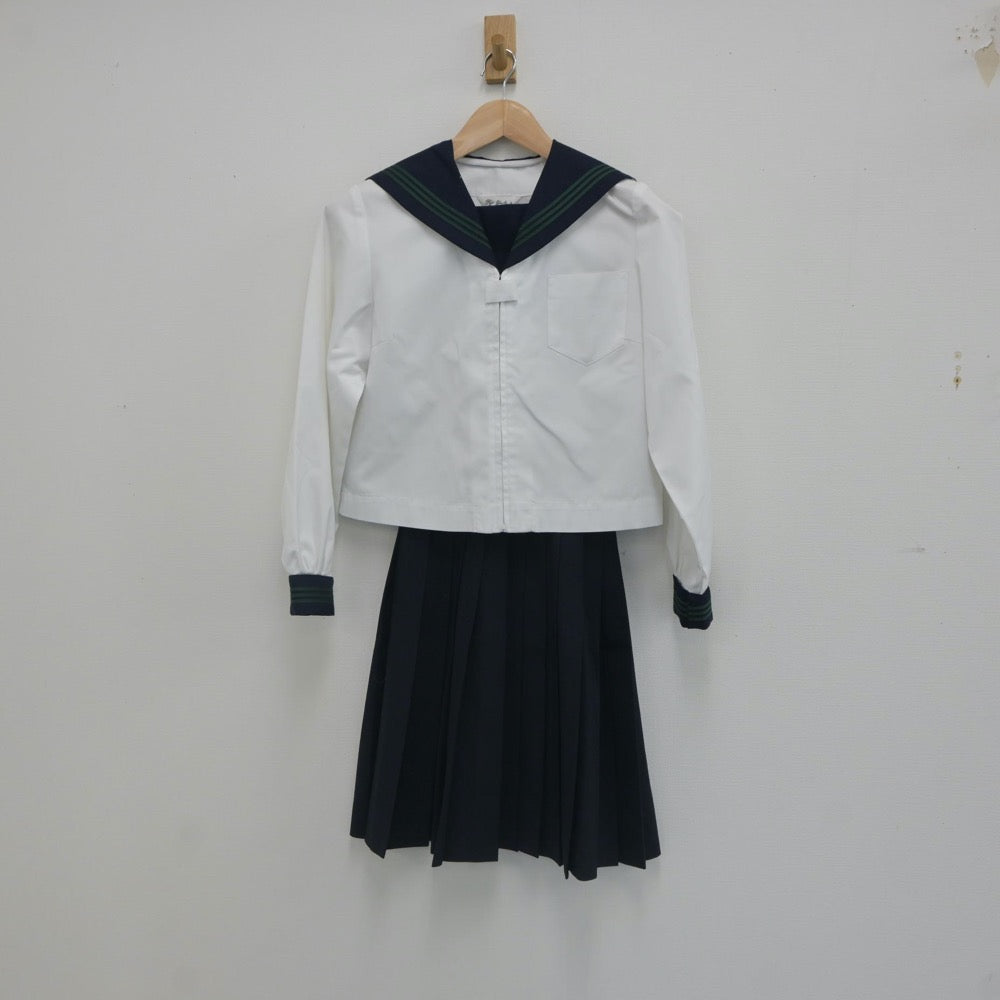 【中古】北海道 登別市立緑陽中学校 女子制服 2点（セーラー服・スカート）sf023781