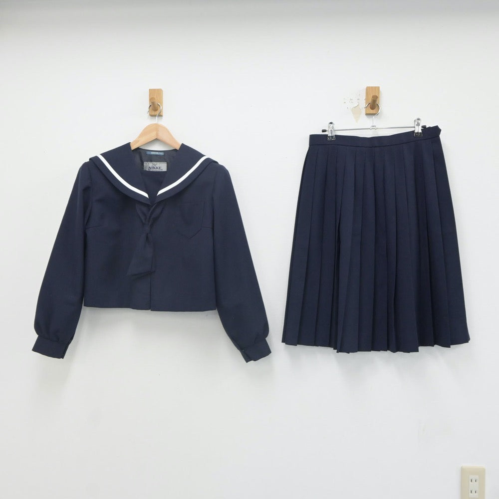 【中古】北海道 赤平市立赤平中学校 女子制服 2点（セーラー服・スカート）sf023788