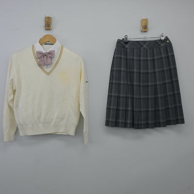 【中古】埼玉県 昌平高等学校 女子制服 5点（シャツ・ニット・スカート）sf024597