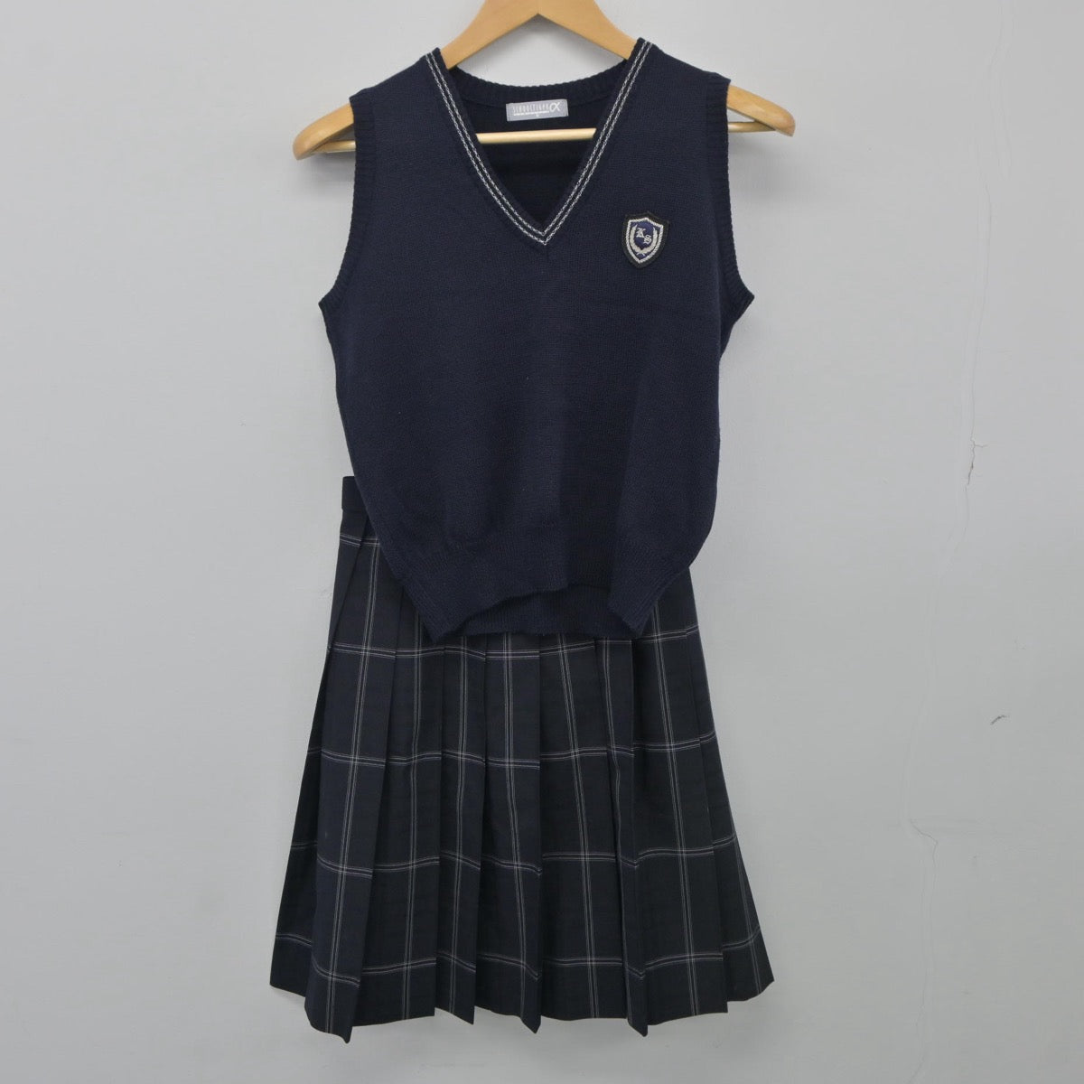 【中古】兵庫県 神戸鈴蘭台高等学校 女子制服 2点（ニットベスト・スカート）sf025327