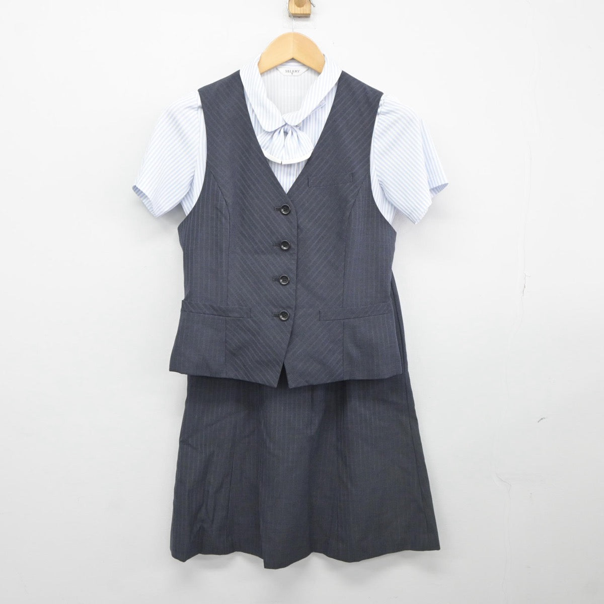 【中古】 女性事務服 女子制服 3点（ベスト・シャツ・スカート）sf025347