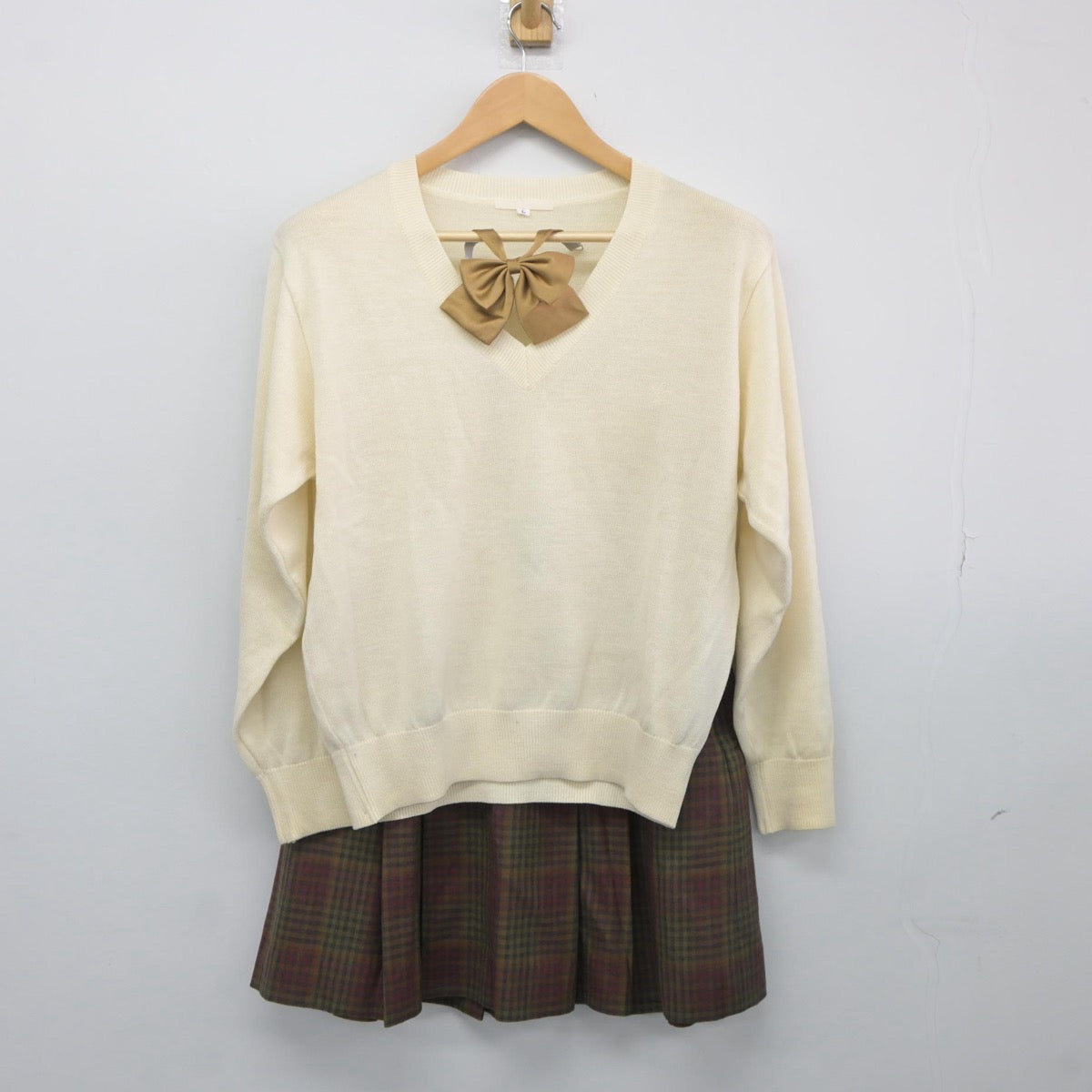 【中古】神奈川県 洗足学園中学高等学校 女子制服 3点（ニット・スカート）sf025351