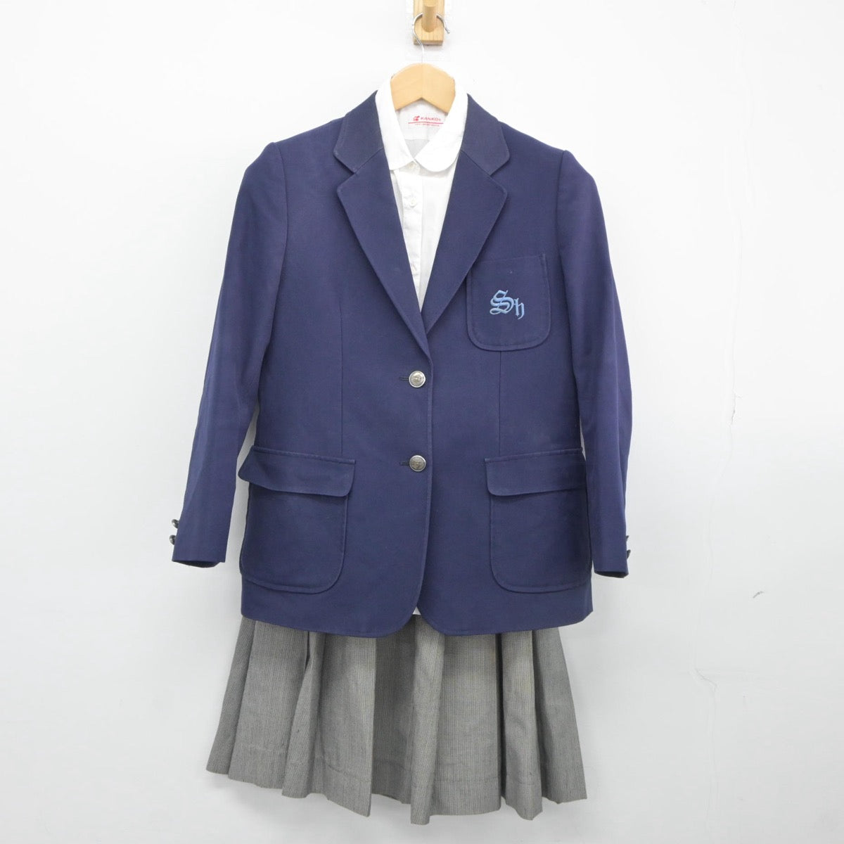 【中古】千葉県 佐倉東中学校 女子制服 4点（ブレザー・シャツ・ベスト・スカート）sf025358