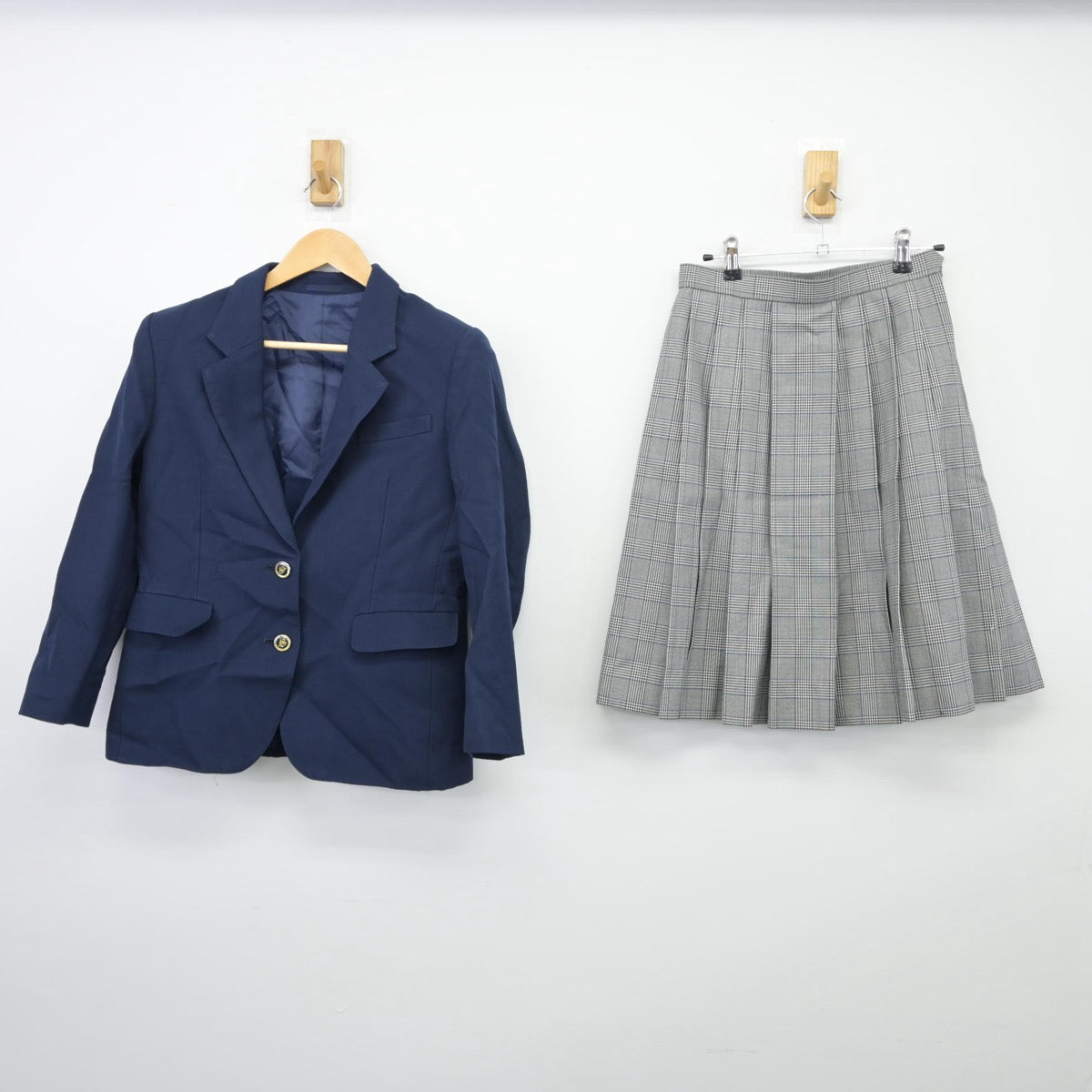 【中古】東京都 東京都立第三商業高等学校 女子制服 2点（ブレザー・スカート）sf025497