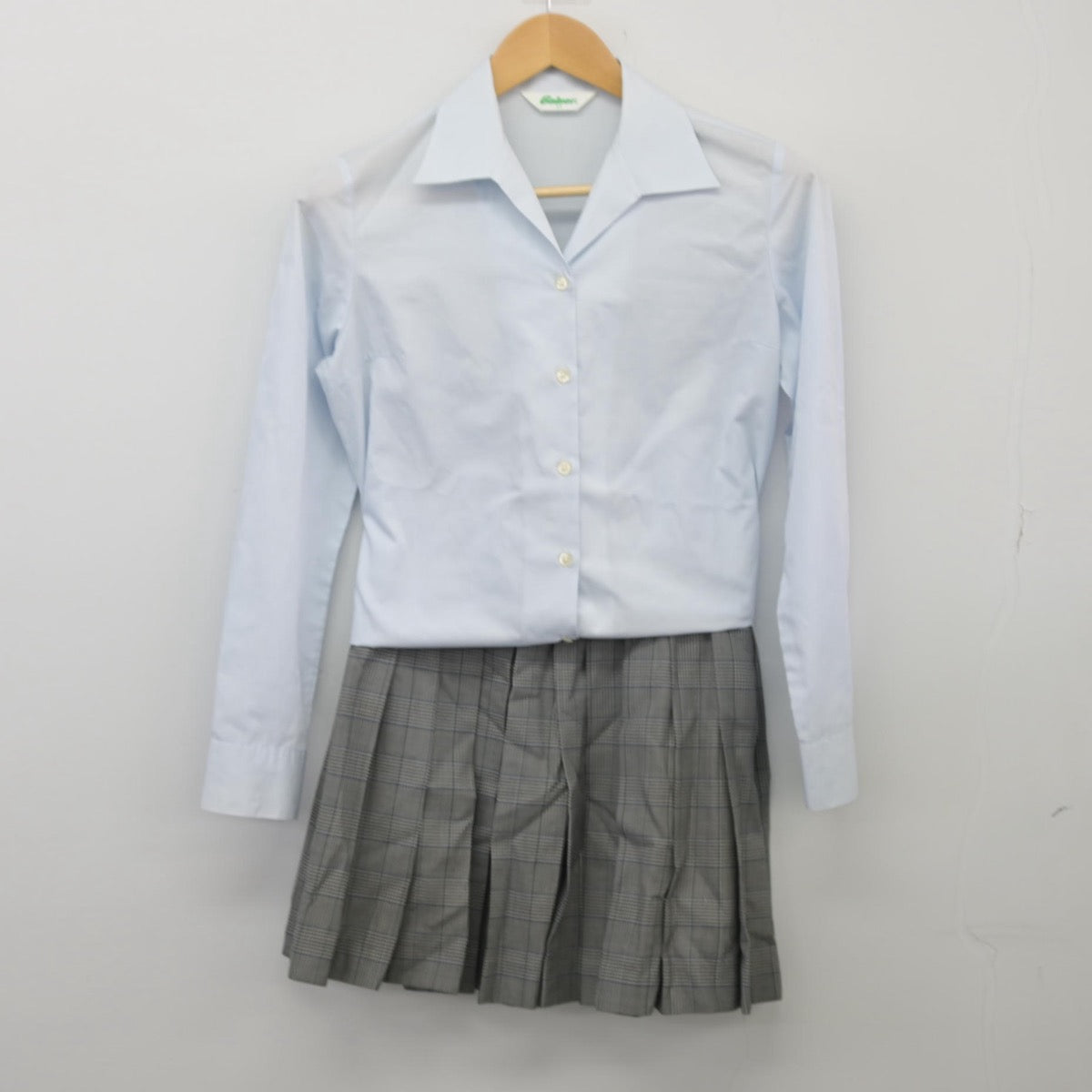 【中古】東京都 東京都立第三商業高等学校 女子制服 2点（シャツ・スカート）sf025498