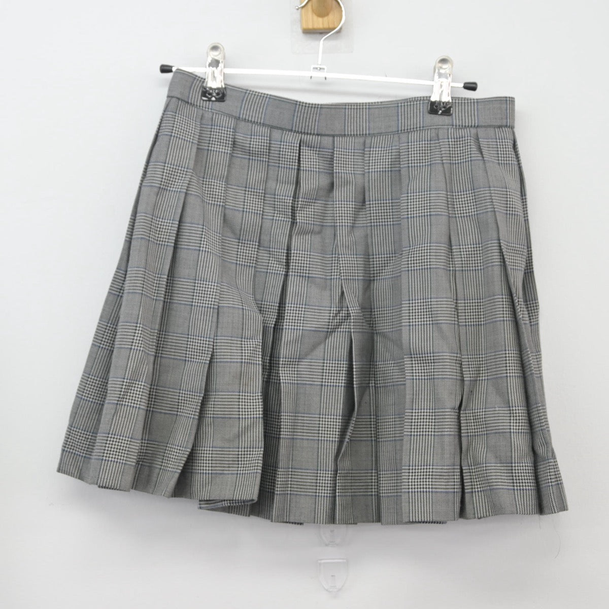 【中古】東京都 東京都立第三商業高等学校 女子制服 2点（シャツ・スカート）sf025498