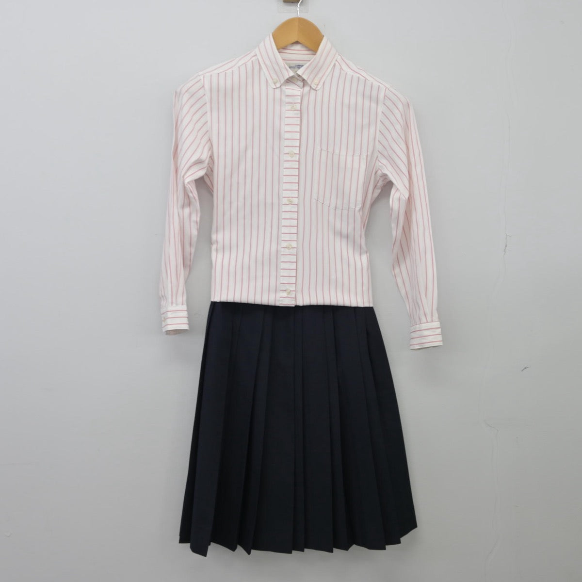 【中古】広島県 井口高等学校 女子制服 2点（シャツ・スカート）sf025513