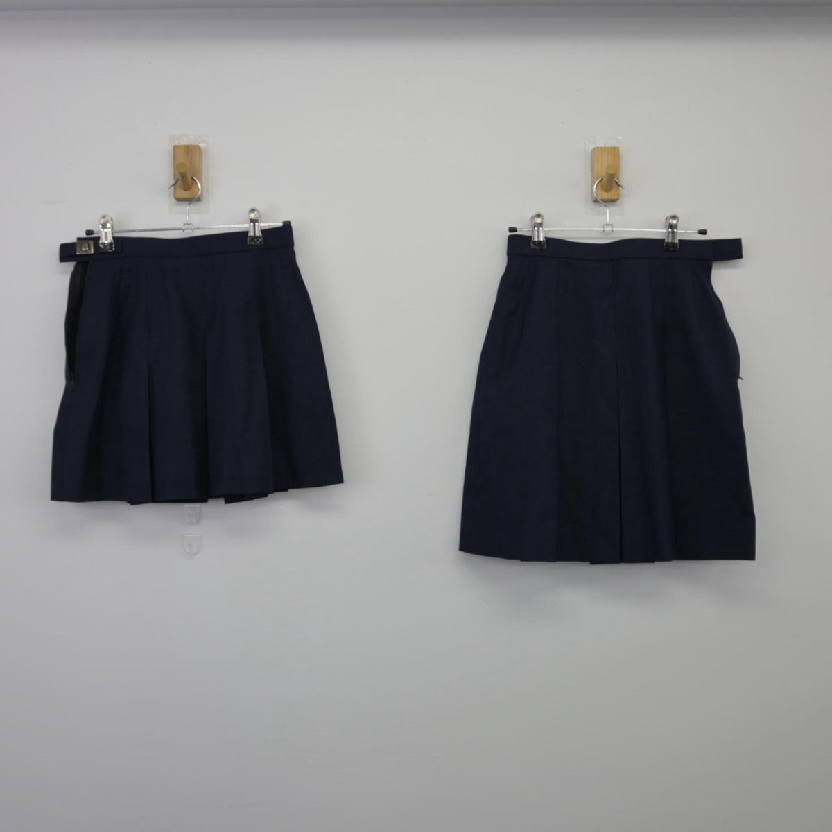 【中古】神奈川県 横須賀高等学校 女子制服 3点（ブレザー・スカート・スカート）sf025516