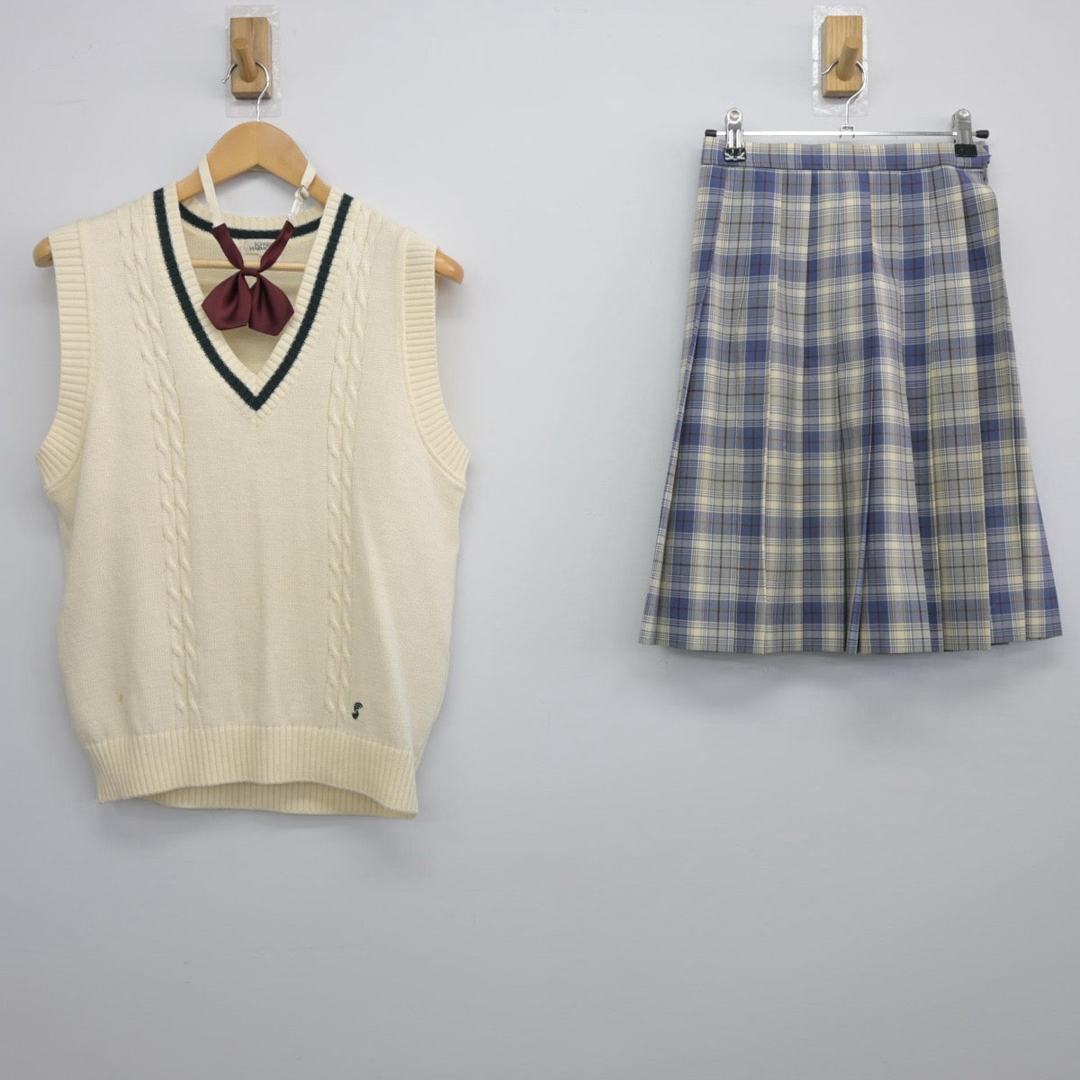 【中古】東京都 淑徳巣鴨中学高等学校 女子制服 3点（ニットベスト・スカート）sf025526