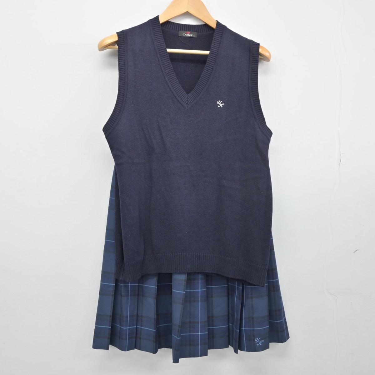 【中古】埼玉県 浦和北高等学校 女子制服 2点（ニットベスト・スカート）sf025534