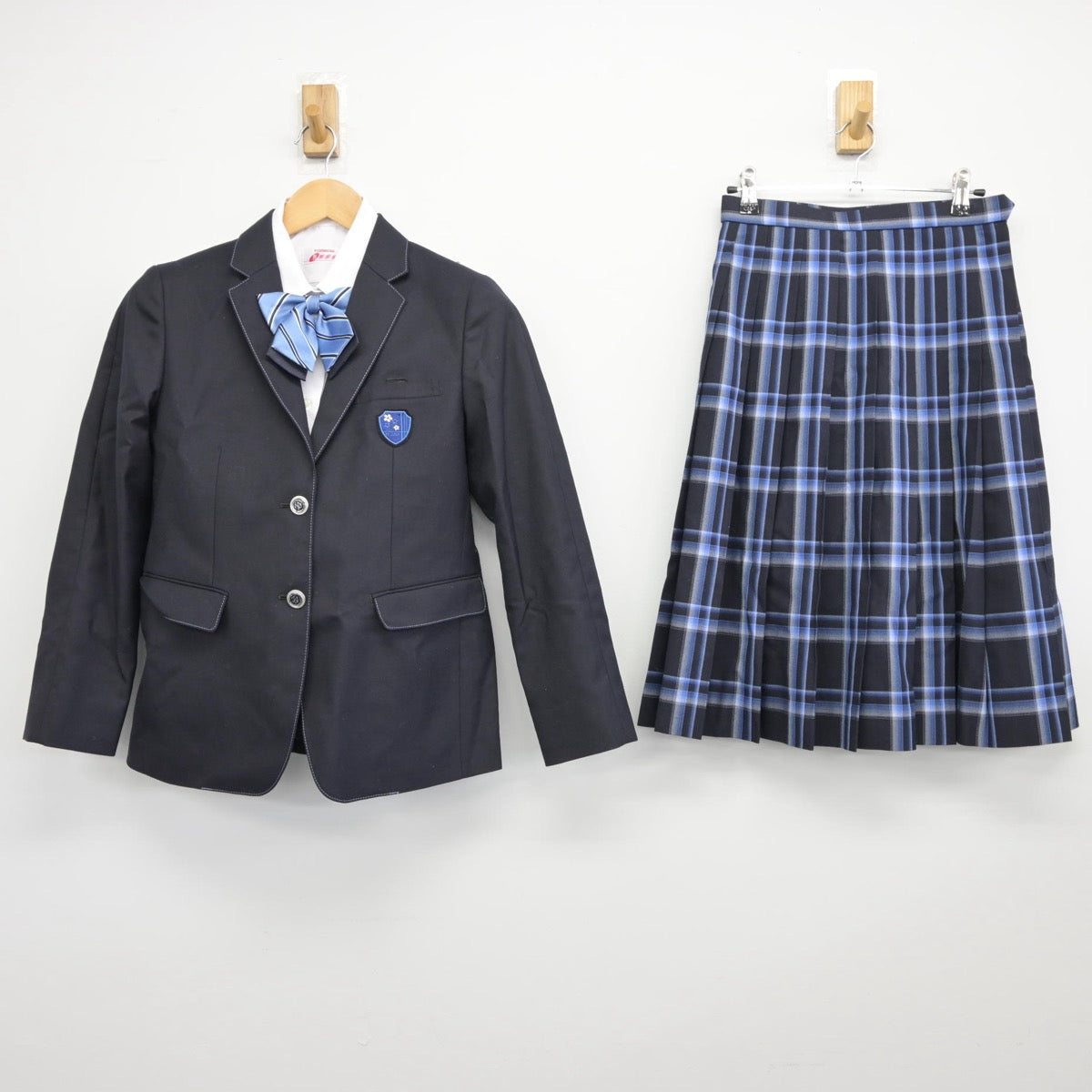 【中古】北海道 屯田中央中学校 女子制服 4点（ブレザー・シャツ・スカート）sf025569