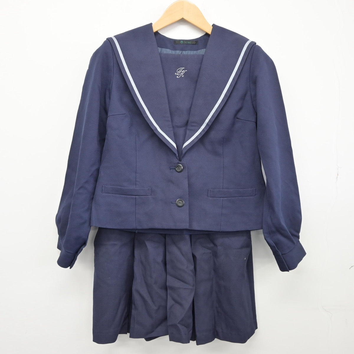 【中古】石川県 辰巳ヶ丘高等学校 女子制服 2点（セーラー服・スカート）sf025575