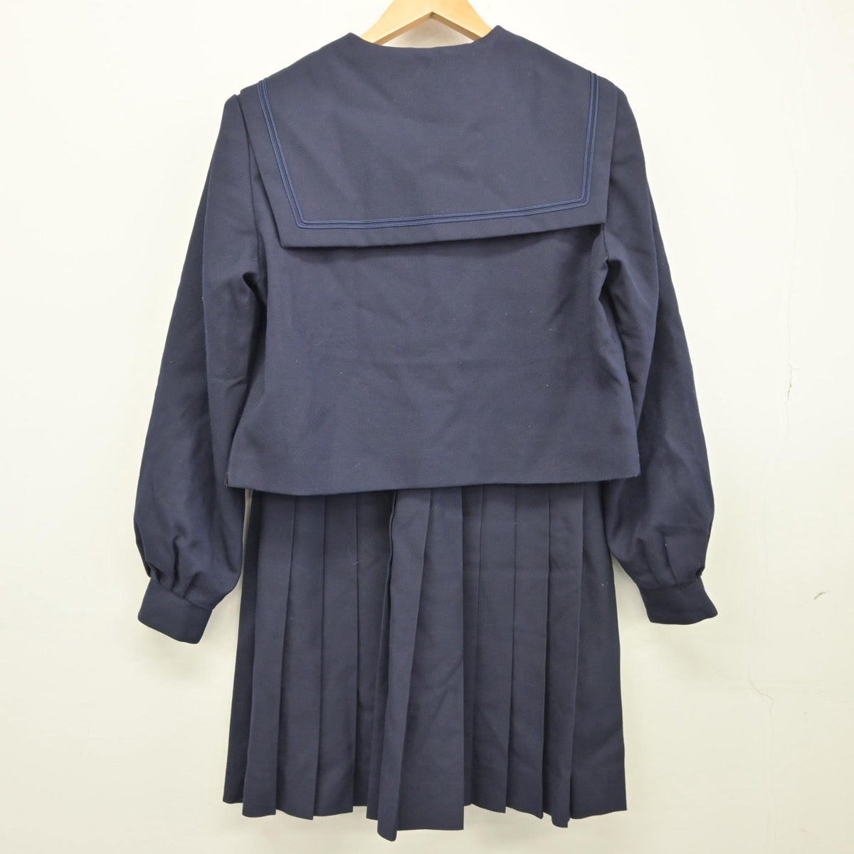 【中古】北海道 丘珠高等学校 女子制服 3点（セーラー服・スカート）sf025580