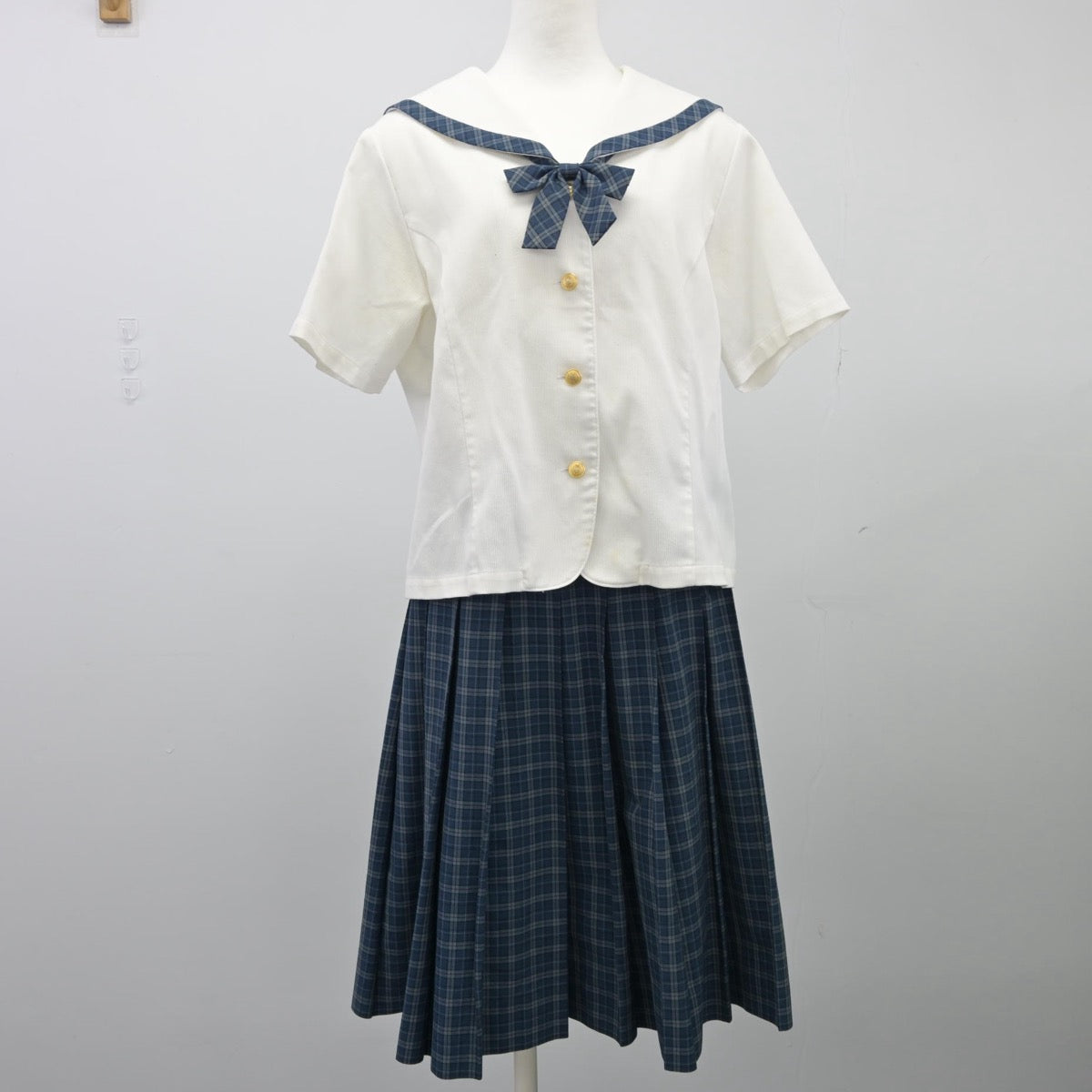 【中古】三重県 津商業高等学校 女子制服 3点（セーラー服・スカート）sf025611