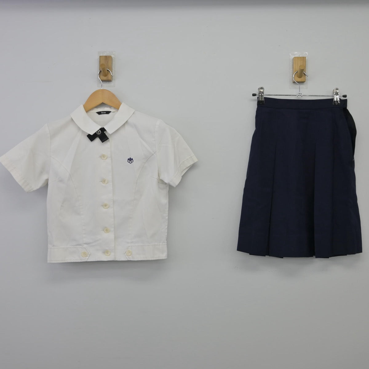 【中古】東京都 桐朋女子中学校・高等学校 女子制服 3点（シャツ・スカート）sf025625