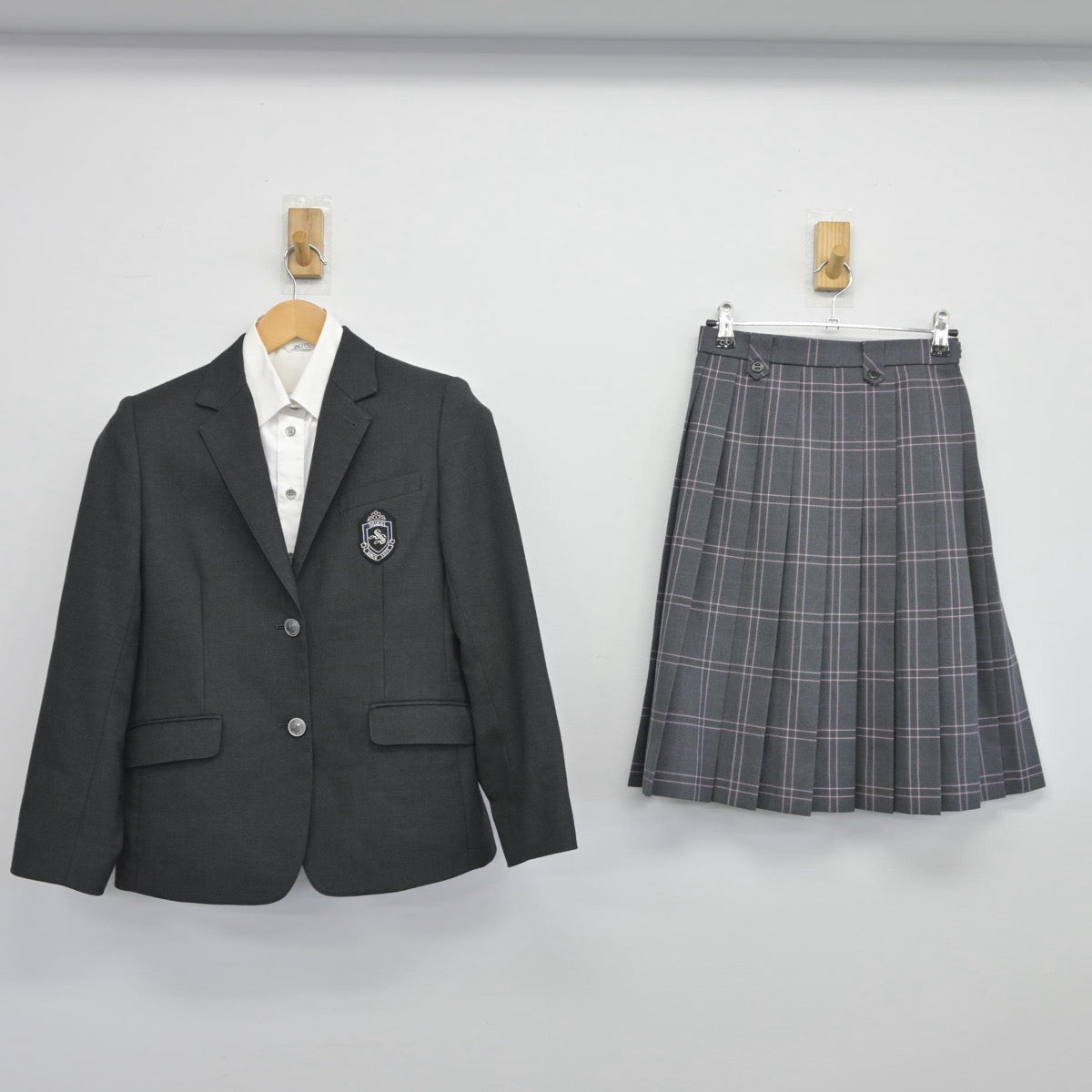 【中古】大阪府 大阪成蹊女子高等学校 女子制服 5点（ブレザー・シャツ・スカート）sf025657