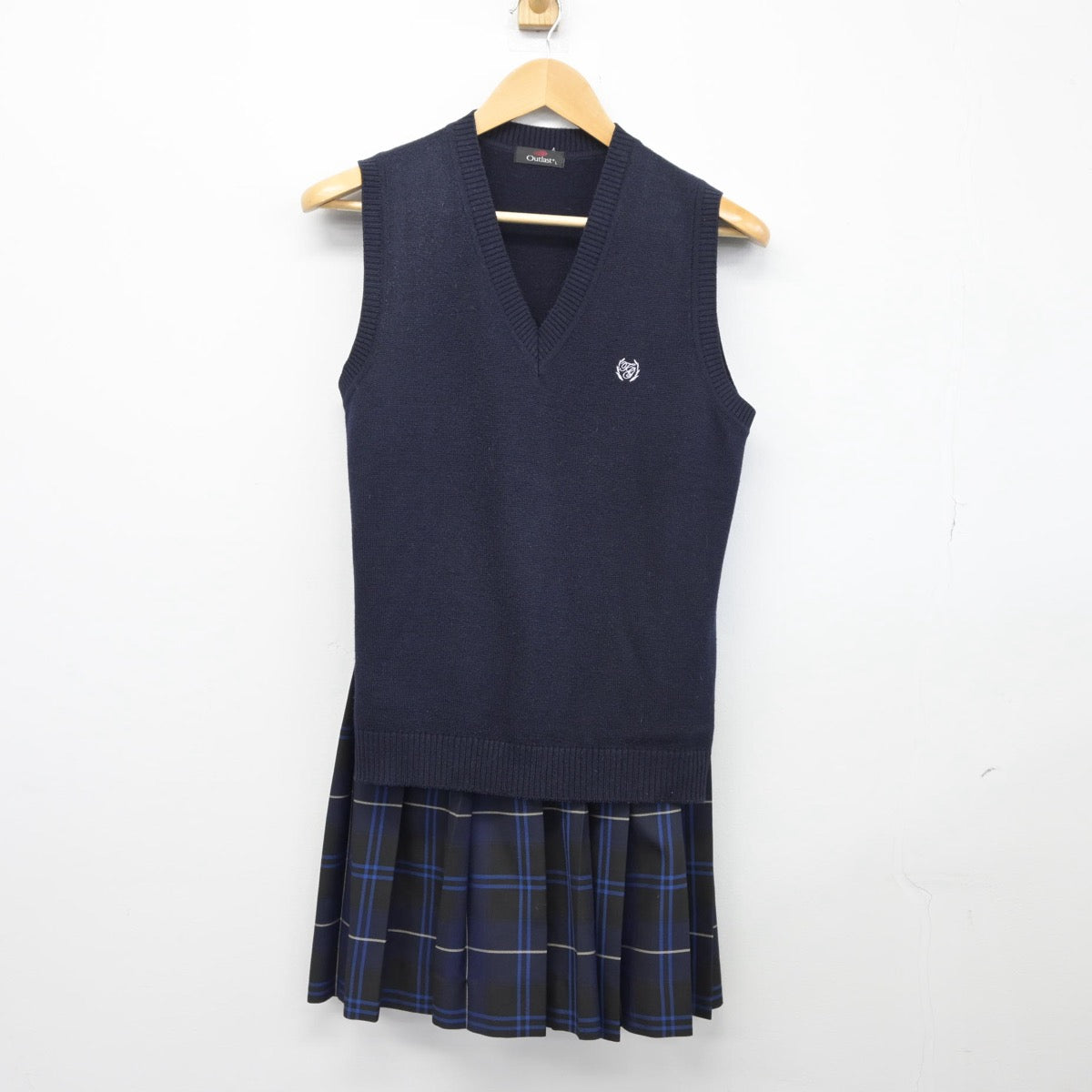 【中古】神奈川県 桐蔭学園高等学校 女子制服 3点（ニットベスト・スカート）sf025662