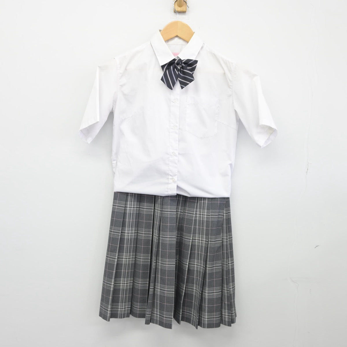 【中古】東京都 三鷹中等教育学校/前期制服 女子制服 3点（シャツ・スカート）sf025685