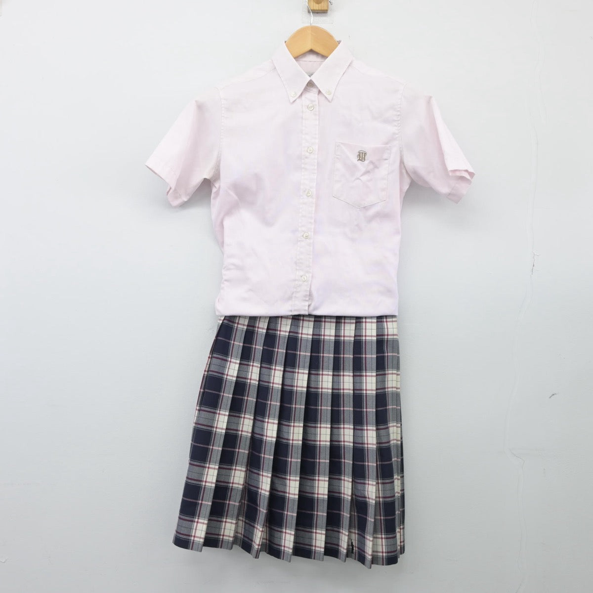 【中古】福岡県 福岡大学附属若葉高等学校 女子制服 3点（シャツ・ニットベスト・スカート）sf025706