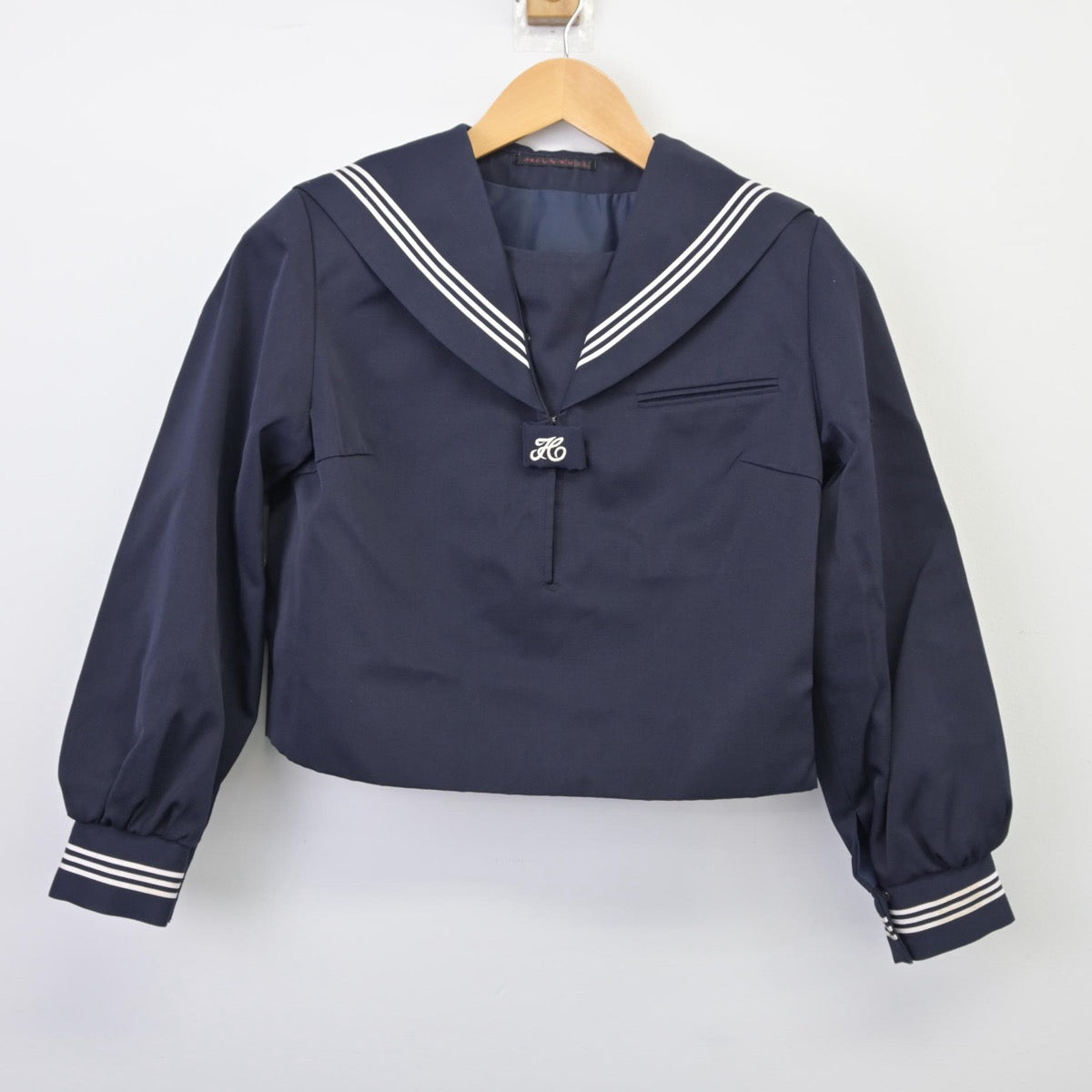 【中古】静岡県 三島北高等学校 女子制服 2点（セーラー服・スカート）sf025727