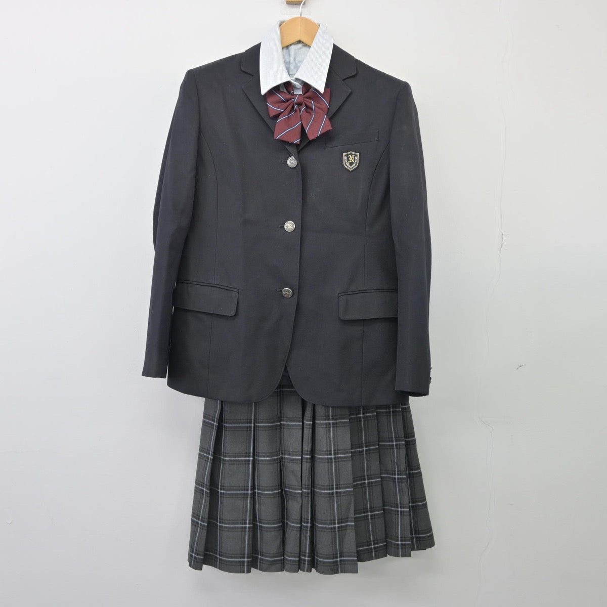 【中古】大阪府 西寝屋川高等学校 女子制服 4点（ブレザー・シャツ・スカート）sf025732