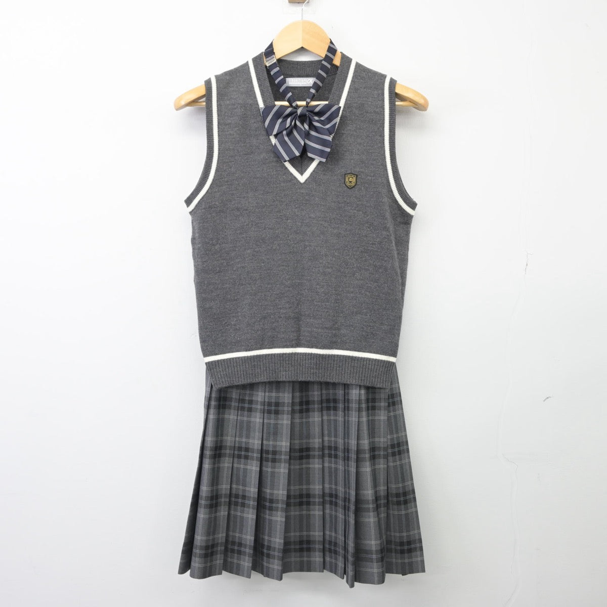 【中古】大阪府 大商学園高等学校 女子制服 4点（ブレザー・ニットベスト・スカート）sf025742