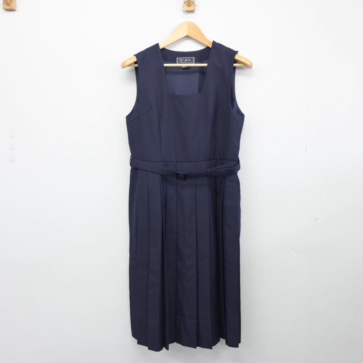 【中古】福岡県 古賀意成館高等学校 女子制服 3点（セーラー服・ジャンパースカート）sf025769