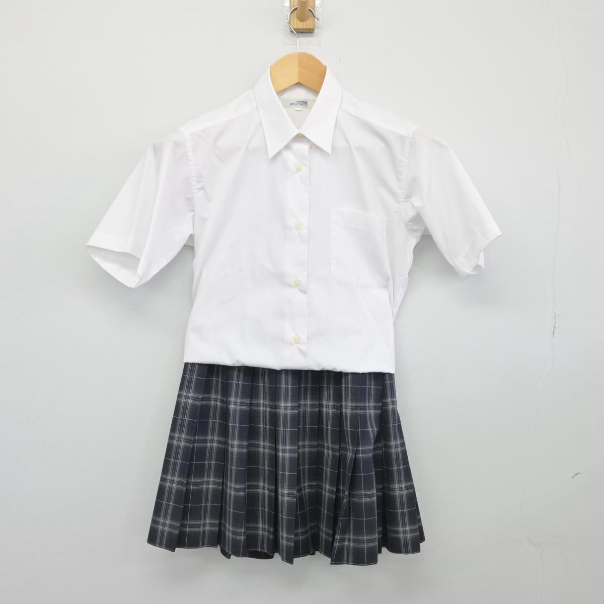 【中古】東京都 南多摩高等学校 女子制服 2点（シャツ・スカート）sf025774