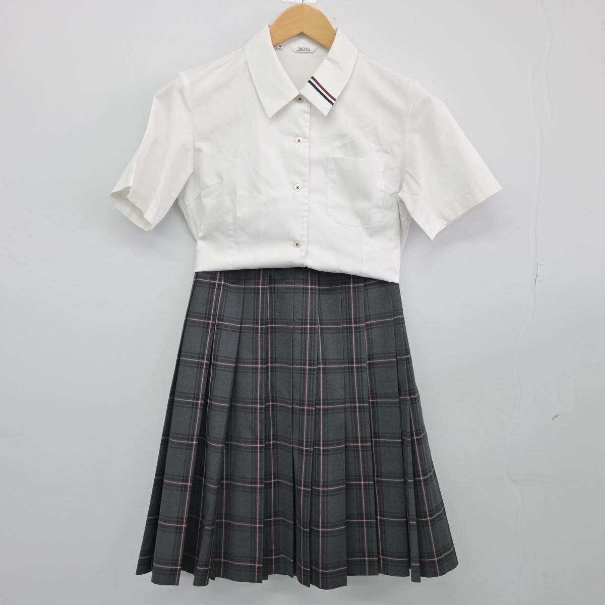 【中古】山口県 柳井商工高等学校 女子制服 3点（シャツ・スカート）sf025781