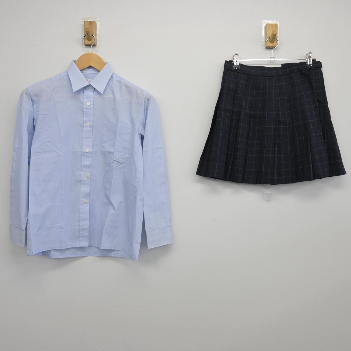 【中古】神奈川県 横浜立野高等学校 女子制服 2点（シャツ・スカート）sf025788