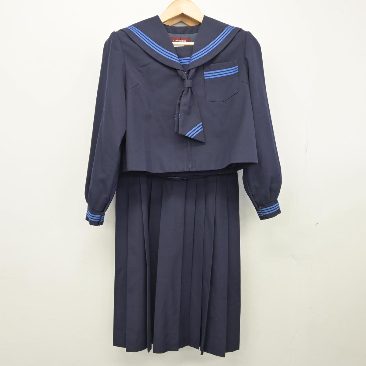 【中古】茨城県 利根中学校 女子制服 3点（セーラー服・ジャンパースカート）sf025789