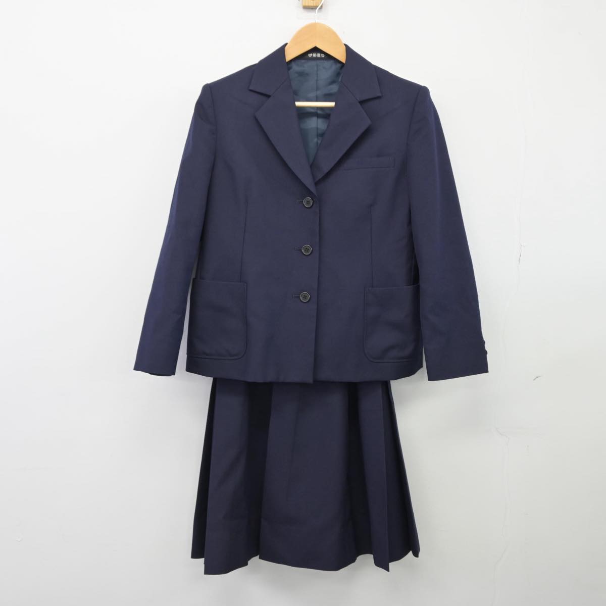 【中古】大阪府 寝屋川高等学校 女子制服 3点（ブレザー・スカート）sf025805