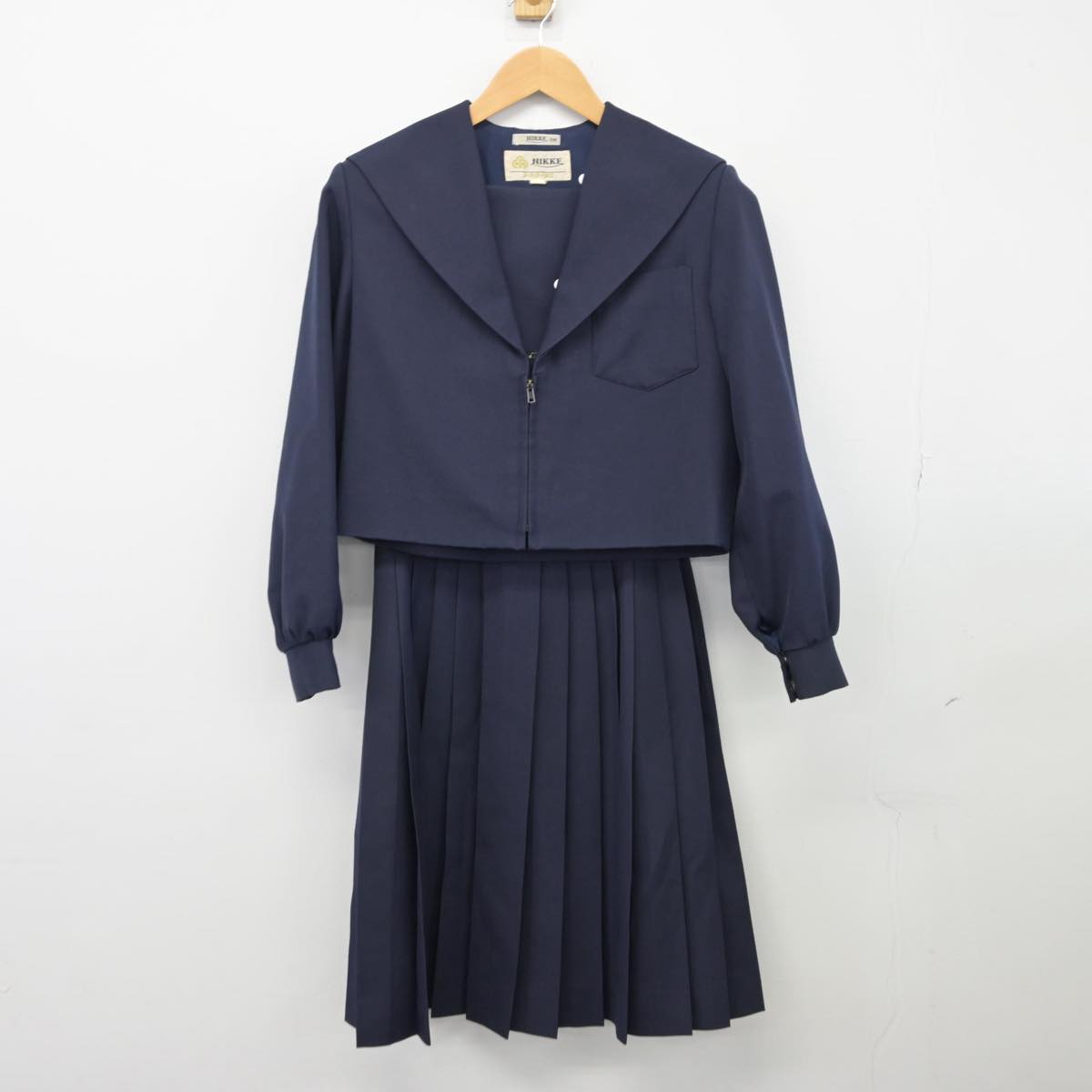 【中古】愛知県 水野中学校 女子制服 2点（セーラー服・スカート）sf025828