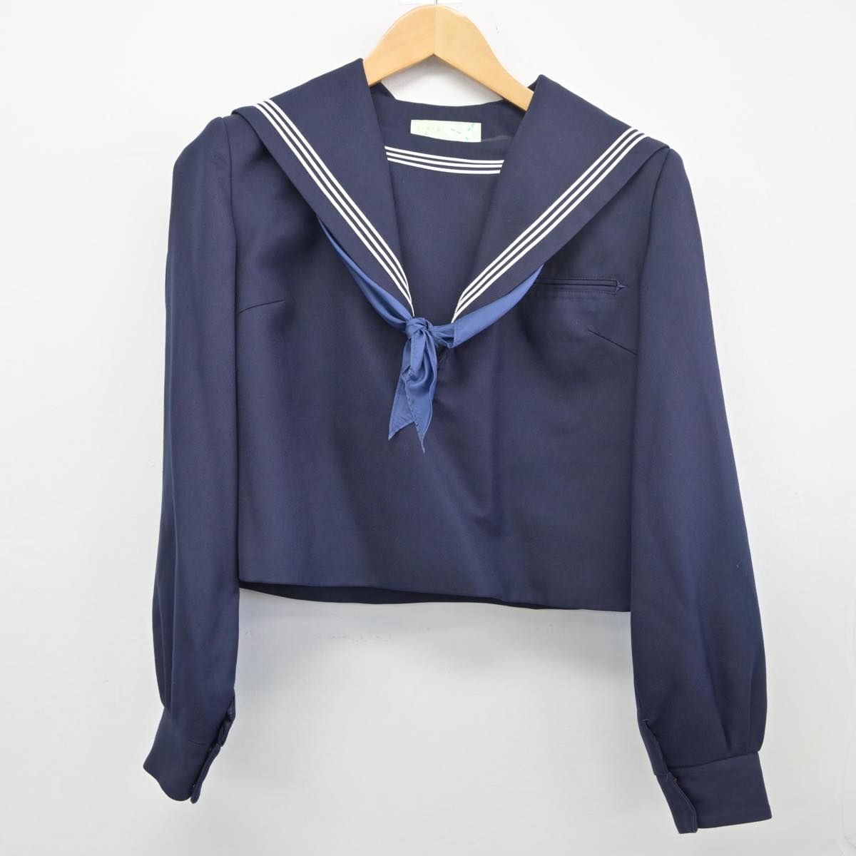 【中古】福岡県 三宅中学校 女子制服 4点（ニット・セーラー服・ジャンパースカート）sf025850