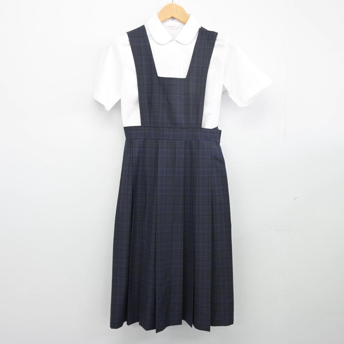 【中古】福岡県 三宅中学校 女子制服 2点（シャツ・ジャンパースカート）sf025852